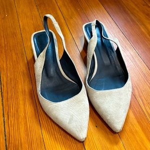 THEORY Suede Block Short Heel Point Slingback Braxia Suede Dove